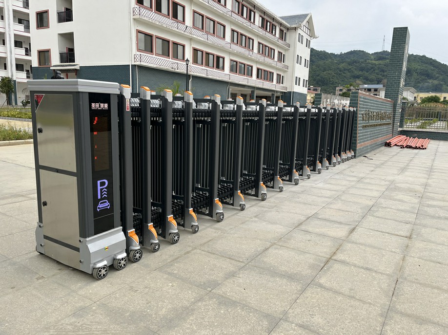 自动伸缩门