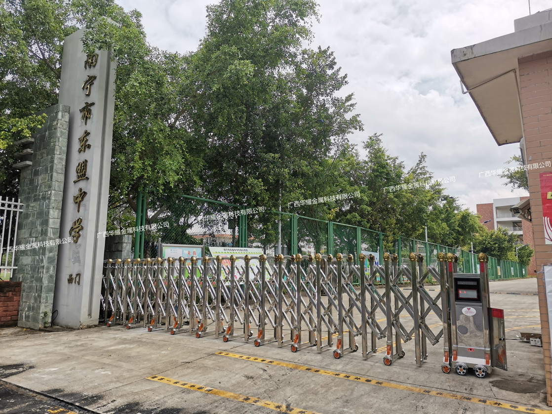 南宁市东盟中学(二中东盟校区)西门伸缩门安装 - 南宁电动伸缩门,电动